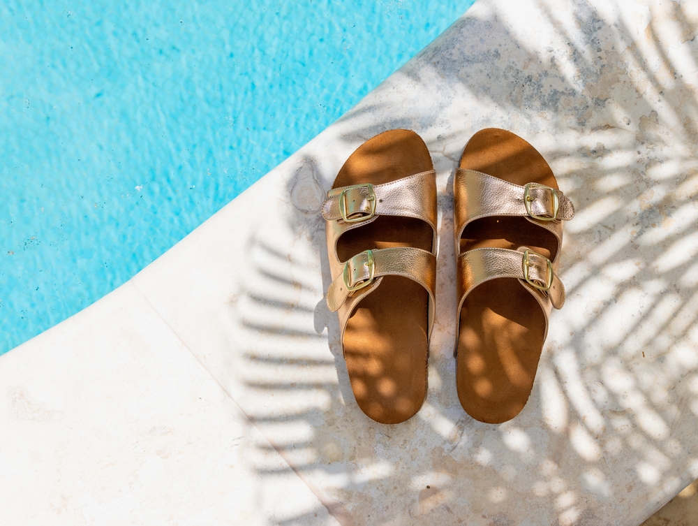 Damen-Sandalen in Übergröße für den Urlaub: Spezialisierte Onlineshops nutzen